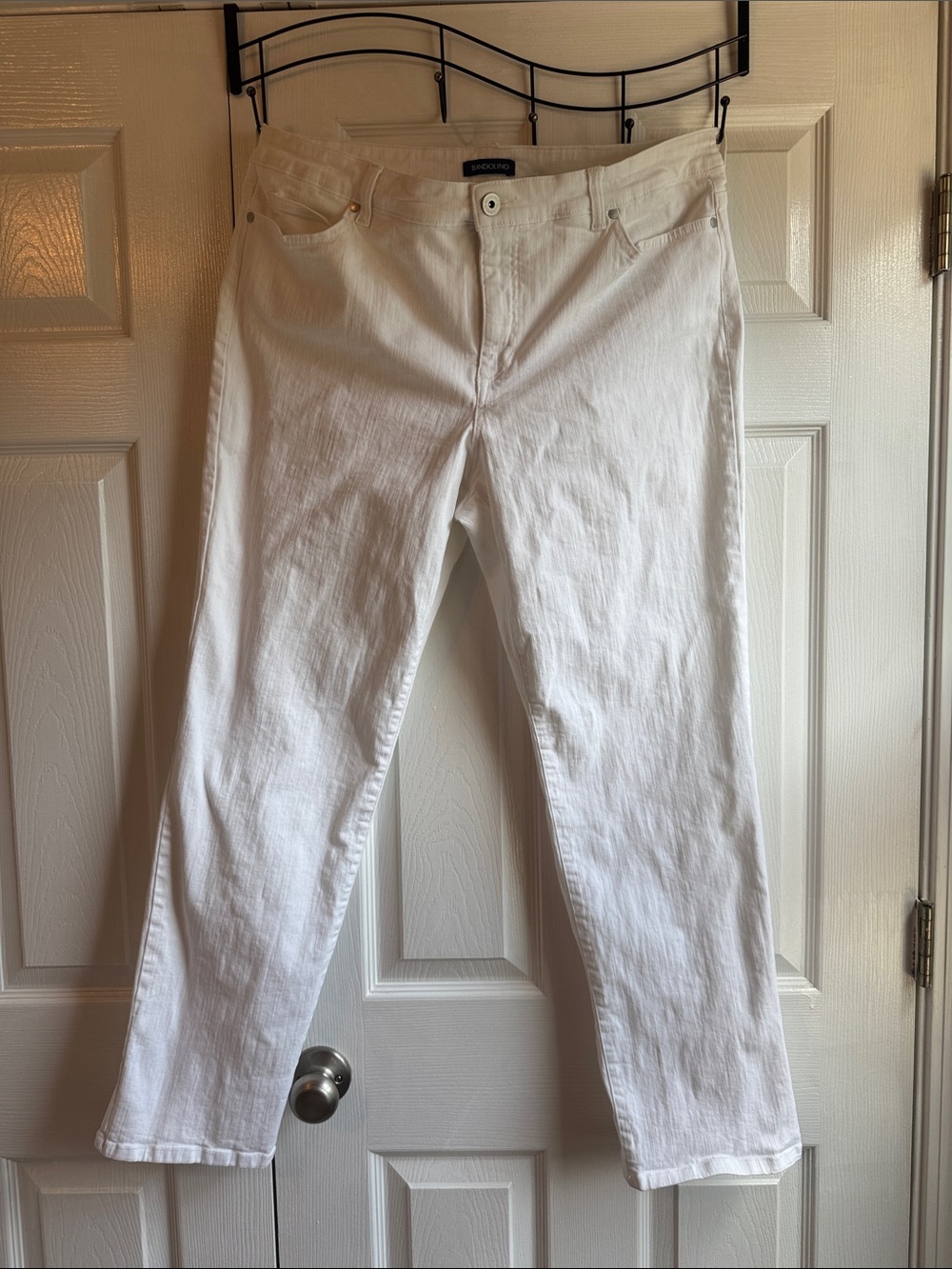 Bandolino White Women's Jeans with Classic Waistband